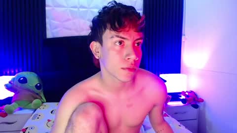 Aaron online show from January 8, 3:39 pm