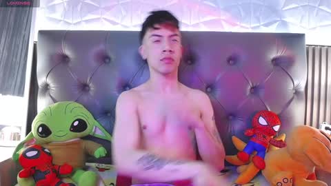 Aaron online show from January 27, 4:22 pm