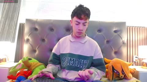 Aaron online show from January 30, 12:37 pm