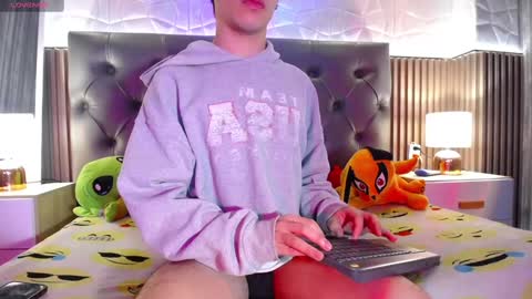 Aaron online show from February 5, 2:05 pm