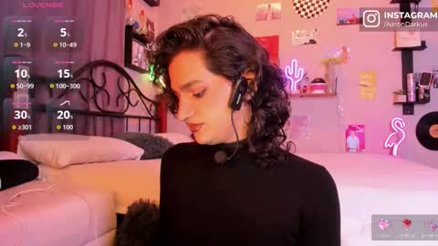 Aaron  online show from March 11, 7:36 am