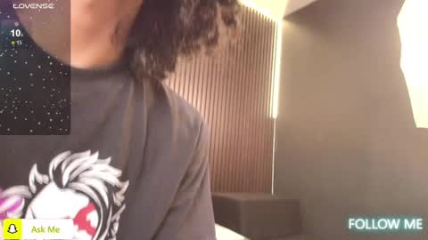 Snapshot of aaron_jassell1 chatting on February 19, 10:09 pm Aaron and Jassell online show from February 19, 10:09 pm