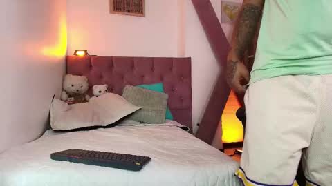 Aaron Kingg online show from February 8, 2:59 am