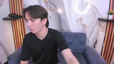 Snapshot of aaron_latinmen chatting on October 27, 7:07 pm Aaron online show from October 27, 7:07 pm