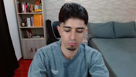 Aaron online show from December 2, 8:55 pm