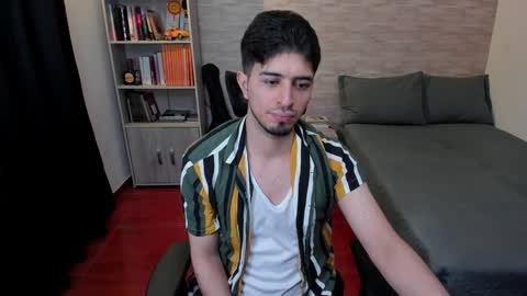 Aaron online show from December 12, 8:43 pm