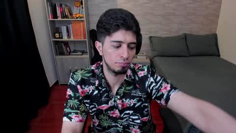 Aaron online show from December 18, 9:18 pm