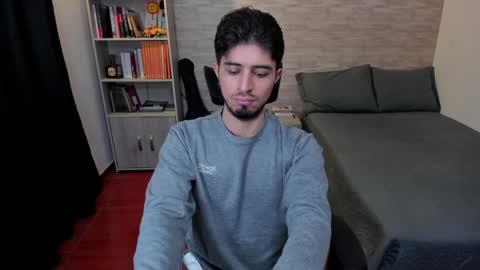 Aaron online show from December 27, 10:05 pm