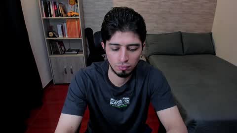 Aaron online show from January 26, 9:29 pm