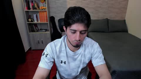 Aaron online show from February 3, 6:07 pm