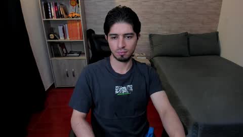 Aaron online show from February 22, 10:42 pm
