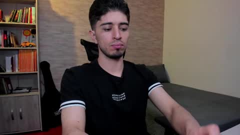 Aaron online show from March 3, 5:50 pm
