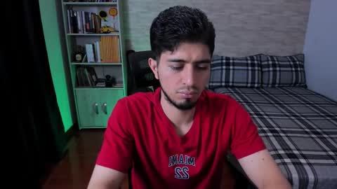 Aaron online show from September 12, 8:31 pm