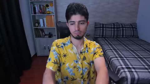 Aaron online show from September 25, 8:01 pm