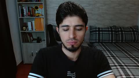 Aaron online show from October 4, 7:34 pm