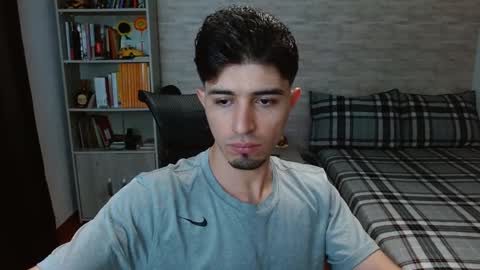 Aaron online show from October 5, 7:01 pm