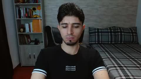 Aaron online show from October 14, 7:47 pm