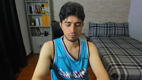 Aaron online show from November 14, 5:55 pm