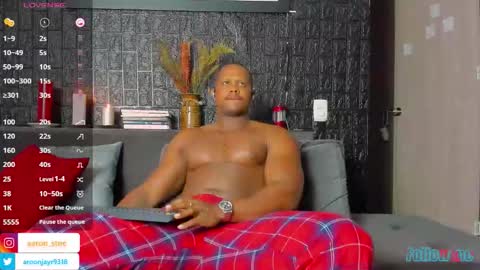 Aaron online show from February 3, 10:59 pm