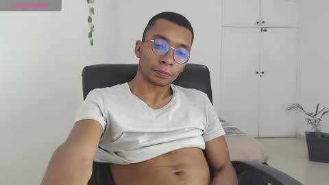 Heyy my name is Aaron online show from January 22, 2:04 am