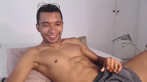 Heyy my name is Aaron online show from February 14, 5:14 pm