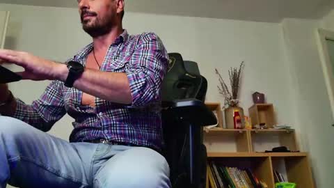 Aaron online show from May 20, 6:58 pm