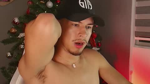 AARON  online show from December 6, 12:02 am