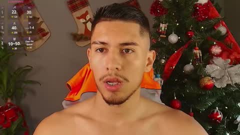 AARON  online show from December 10, 8:38 pm