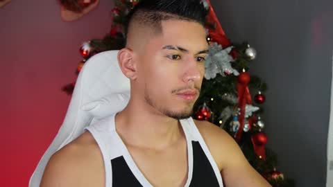 AARON  online show from December 13, 2:10 am