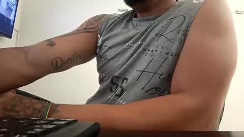 Snapshot of aaronhunter__ chatting on January 6, 6:10 pm ig aaron hunter123 online show from January 6, 6:10 pm