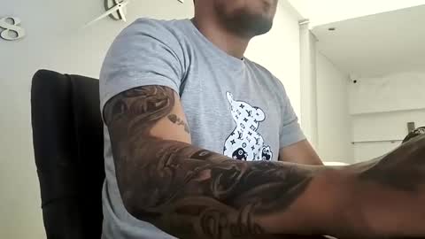 Snapshot of aaronhunter__ chatting on January 14, 3:36 pm ig aaron hunter123 online show from January 14, 3:36 pm