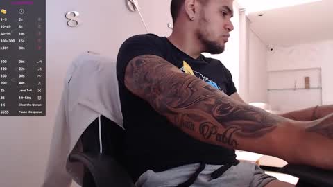 Snapshot of aaronhunter__ chatting on March 4, 2:21 pm ig aaron hunter123 online show from March 4, 2:21 pm