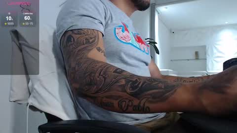 Snapshot of aaronhunter__ chatting on March 8, 12:22 am ig aaron hunter123 online show from March 8, 12:22 am