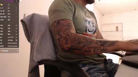 Snapshot of aaronhunter__ chatting on March 10, 4:46 pm ig aaron hunter123 online show from March 10, 4:46 pm