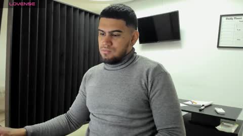 ig aaron hunter123 online show from March 10, 1:16 pm