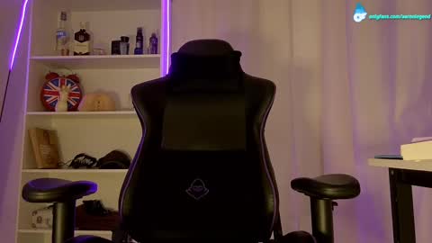 Aaron  online show from February 23, 5:12 am