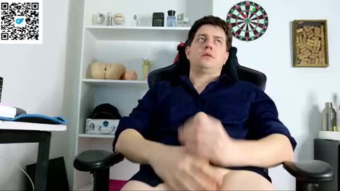 Aaron  online show from September 25, 9:40 pm