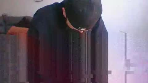 aaronm7907 online show from October 19, 10:43 pm