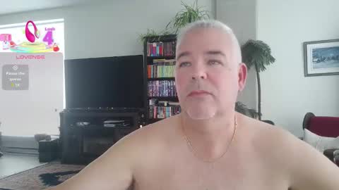 Snapshot of aarosteev chatting on October 16, 2:29 pm Jason online show from October 16, 2:29 pm