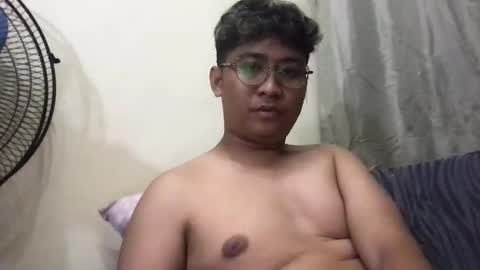 Snapshot of aasher15 chatting on February 13, 2:35 pm aasher15 online show from February 13, 2:35 pm