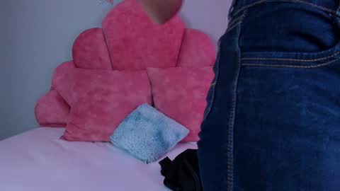 Snapshot of aashleytaylor chatting on February 2, 1:45 am AASHLEY online show from February 2, 1:45 am