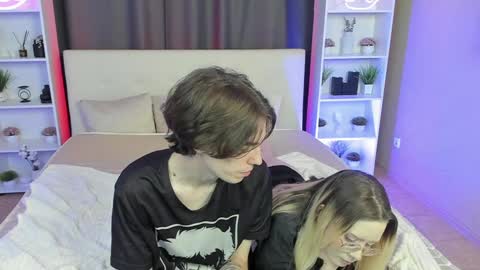 Snapshot of aataraxx chatting on December 14, 12:12 pm Fiona and Harry online show from December 14, 12:12 pm