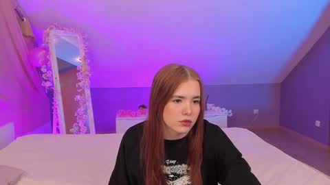 Snapshot of aataraxx chatting on February 1, 8:29 am Fiona and Harry online show from February 1, 8:29 am