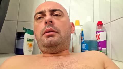 Snapshot of abas1986 chatting on December 15, 10:08 am abas1986 online show from December 15, 10:08 am