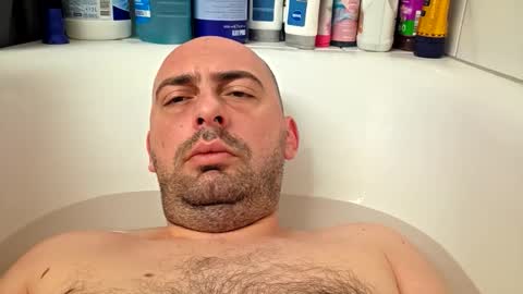 Snapshot of abas1986 chatting on December 19, 9:38 am abas1986 online show from December 19, 9:38 am