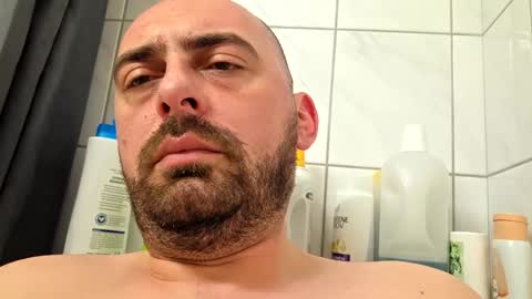 Snapshot of abas1986 chatting on February 17, 10:23 am abas1986 online show from February 17, 10:23 am