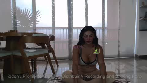 Snapshot of abbeykhaled chatting on December 6, 12:27 pm Abi online show from December 6, 12:27 pm