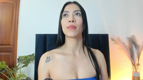 Snapshot of abbiejoness_ chatting on October 4, 11:52 am Abbie Joness online show from October 4, 11:52 am