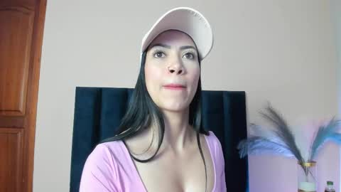 Snapshot of abbiejoness_ chatting on October 30, 11:33 am Abbie Joness online show from October 30, 11:33 am