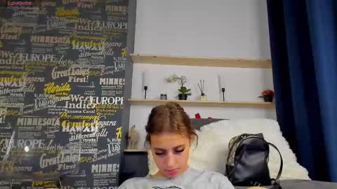 abbieraye online show from September 12, 4:45 am